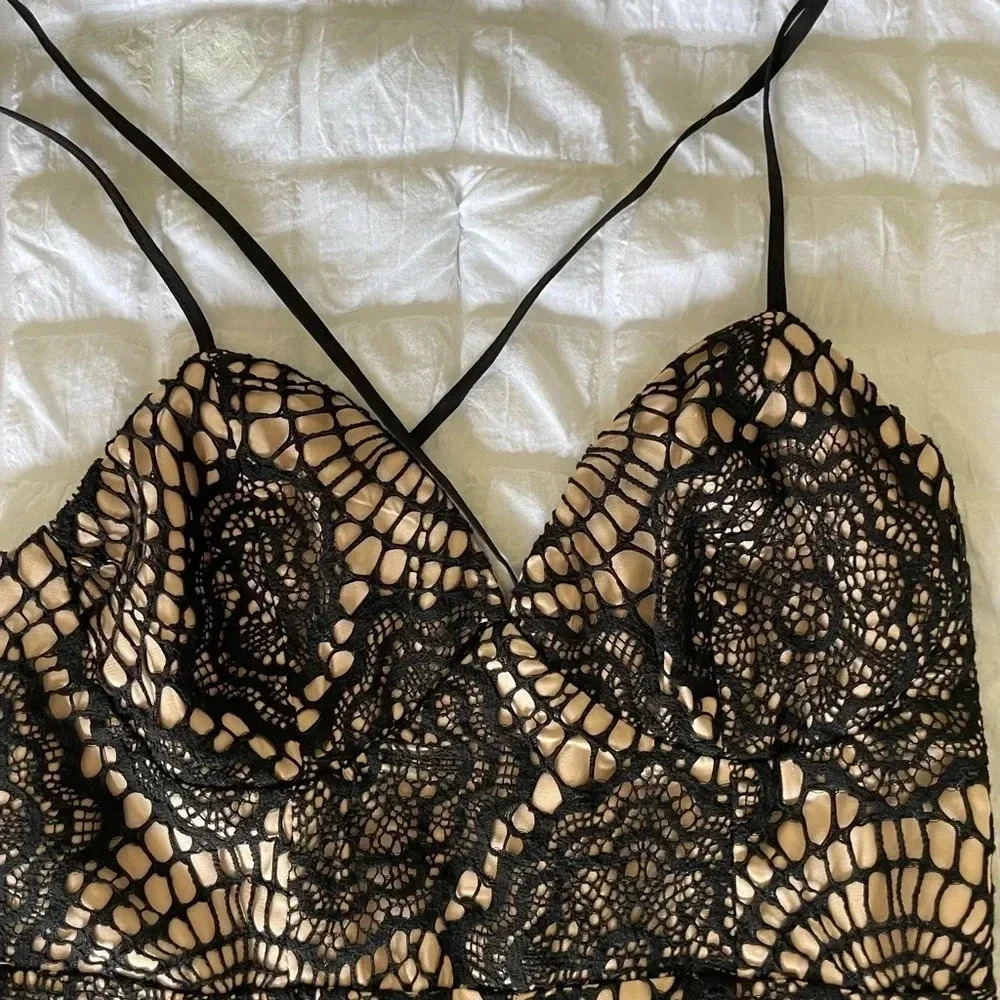 Bardot lace romper - Picture 7 of 9